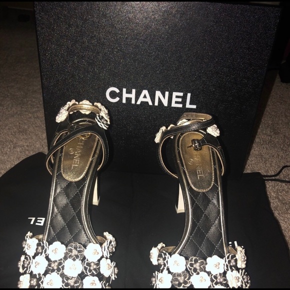 Chanel Heels - Picture 2 of 10